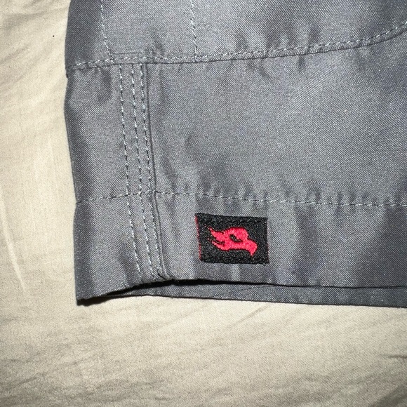 Gray shorts - Picture 5 of 6